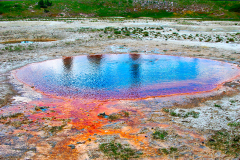 Yellowstone-pool-web